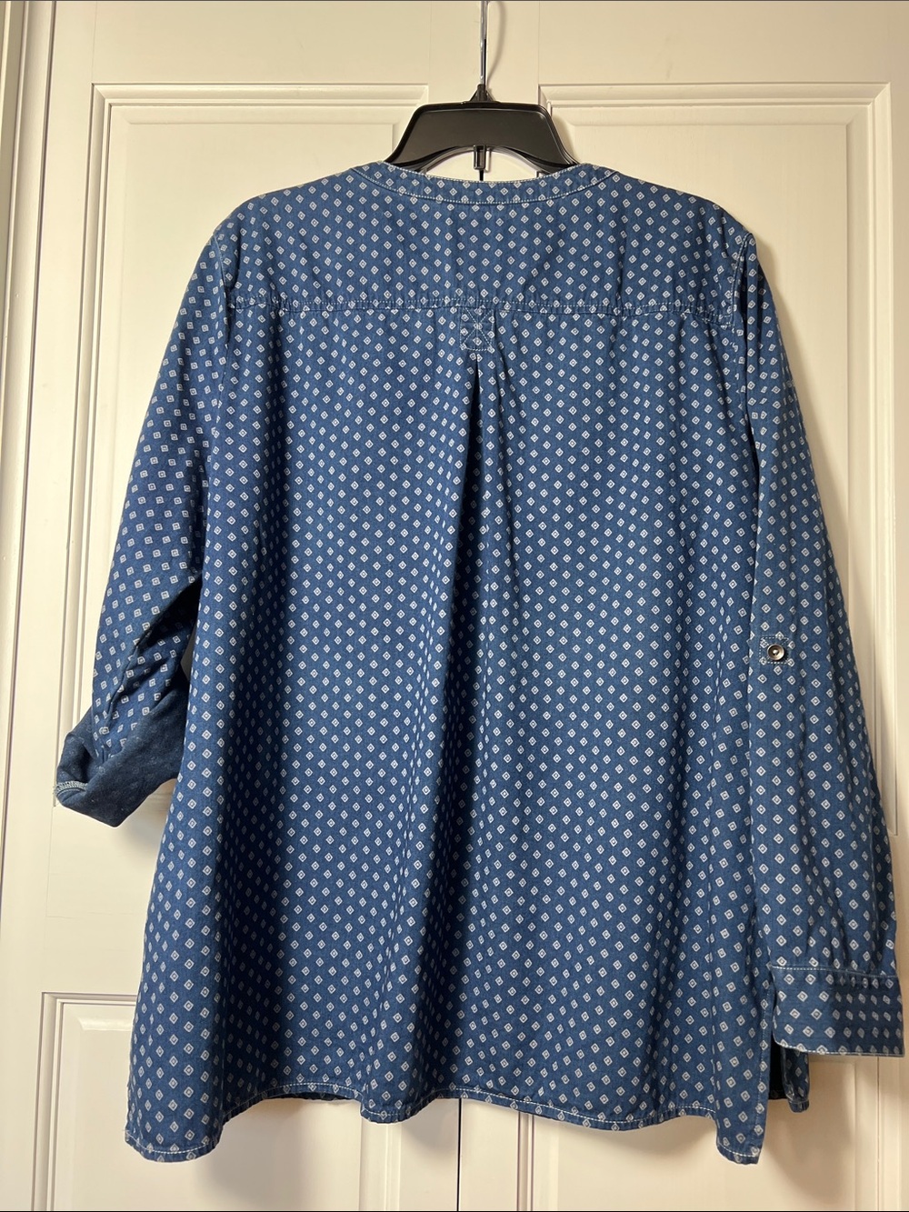 J. Jill XL denim shirt button front, blue with diamond print, convertible sleeve - Picture 10 of 11